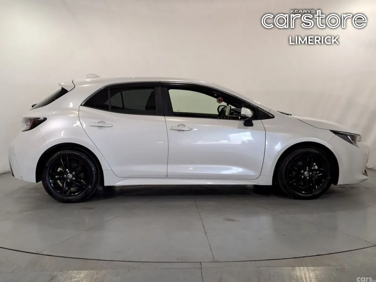 Toyota Corolla Hatchback, Petrol Hybrid, 2021, White