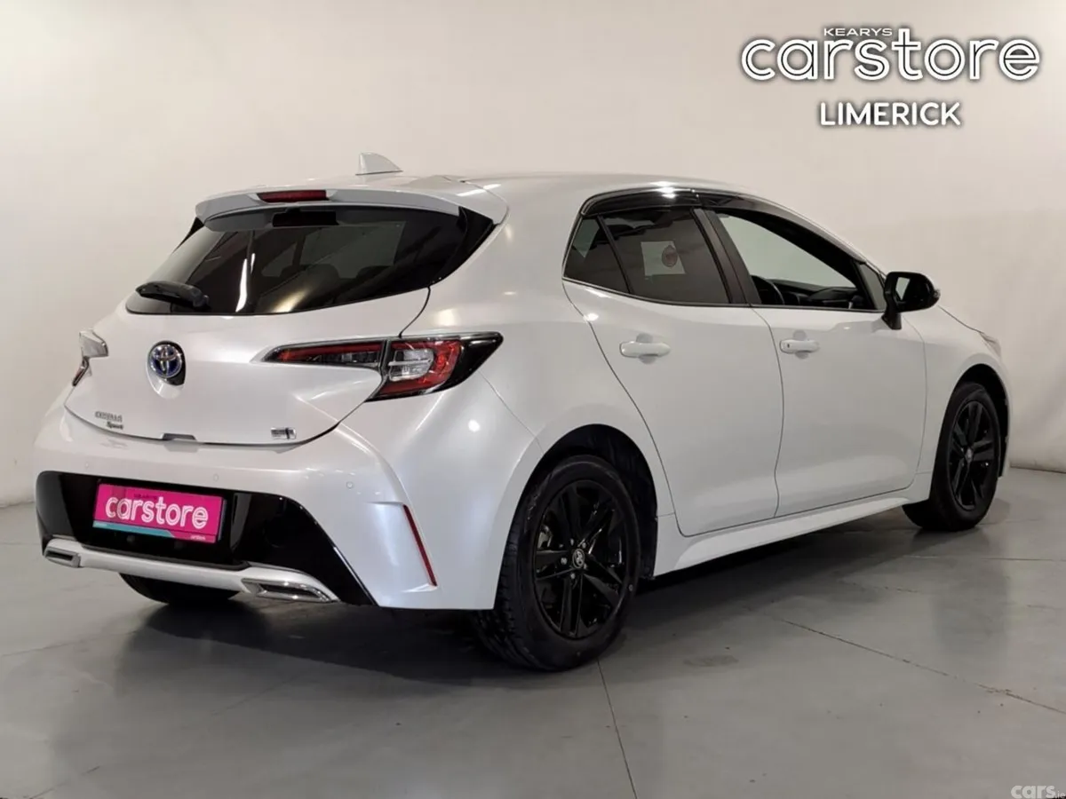 Toyota Corolla Hatchback, Petrol Hybrid, 2021, White