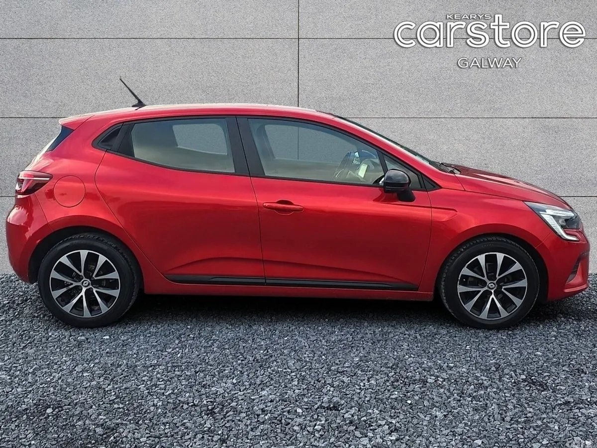 Renault Clio Hatchback, Petrol, 2023, Red