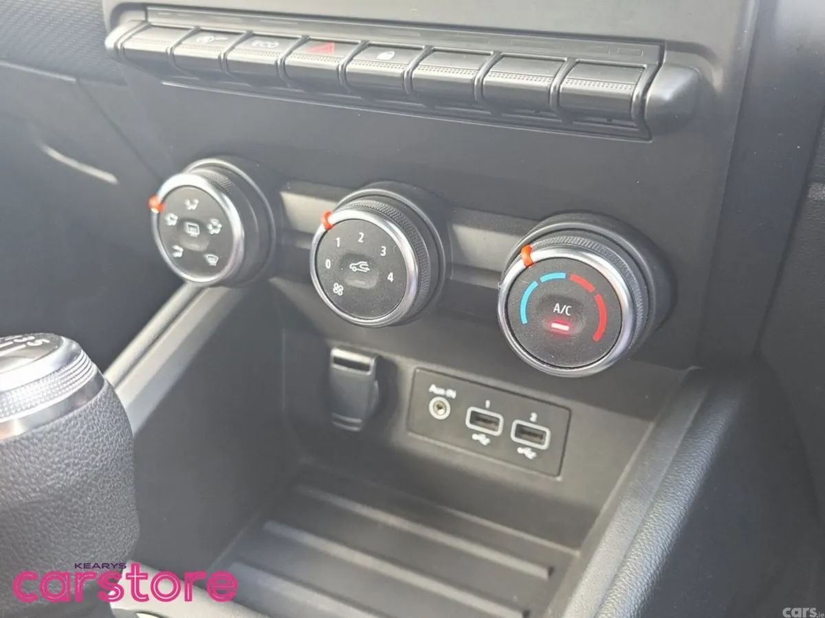 Renault Clio Hatchback, Petrol, 2023, Red