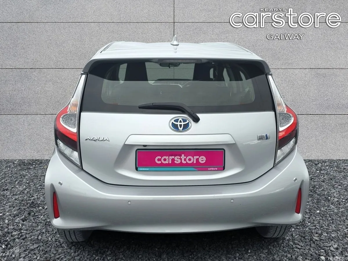 Toyota Aqua Hatchback, Petrol Hybrid, 2021, Silver