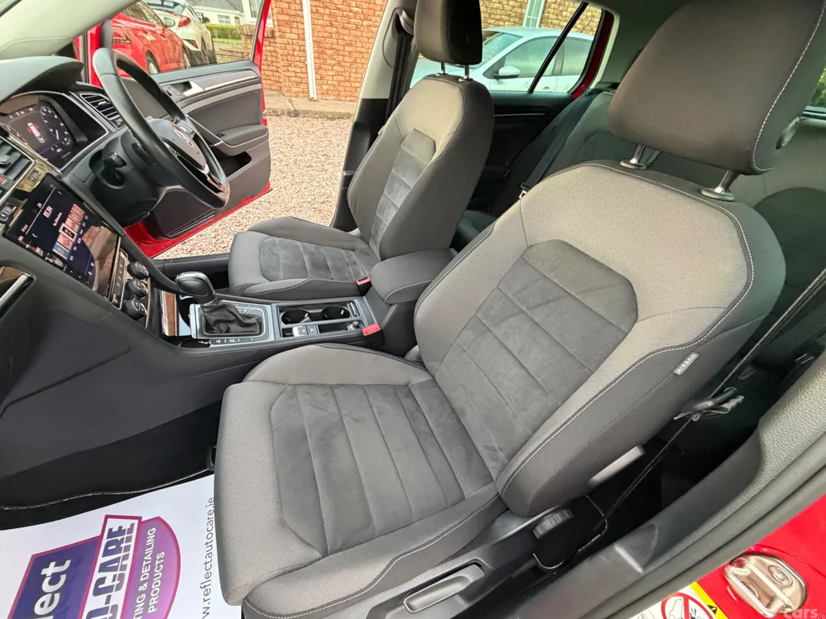 Volkswagen Golf Hatchback, Petrol, 2018, Red