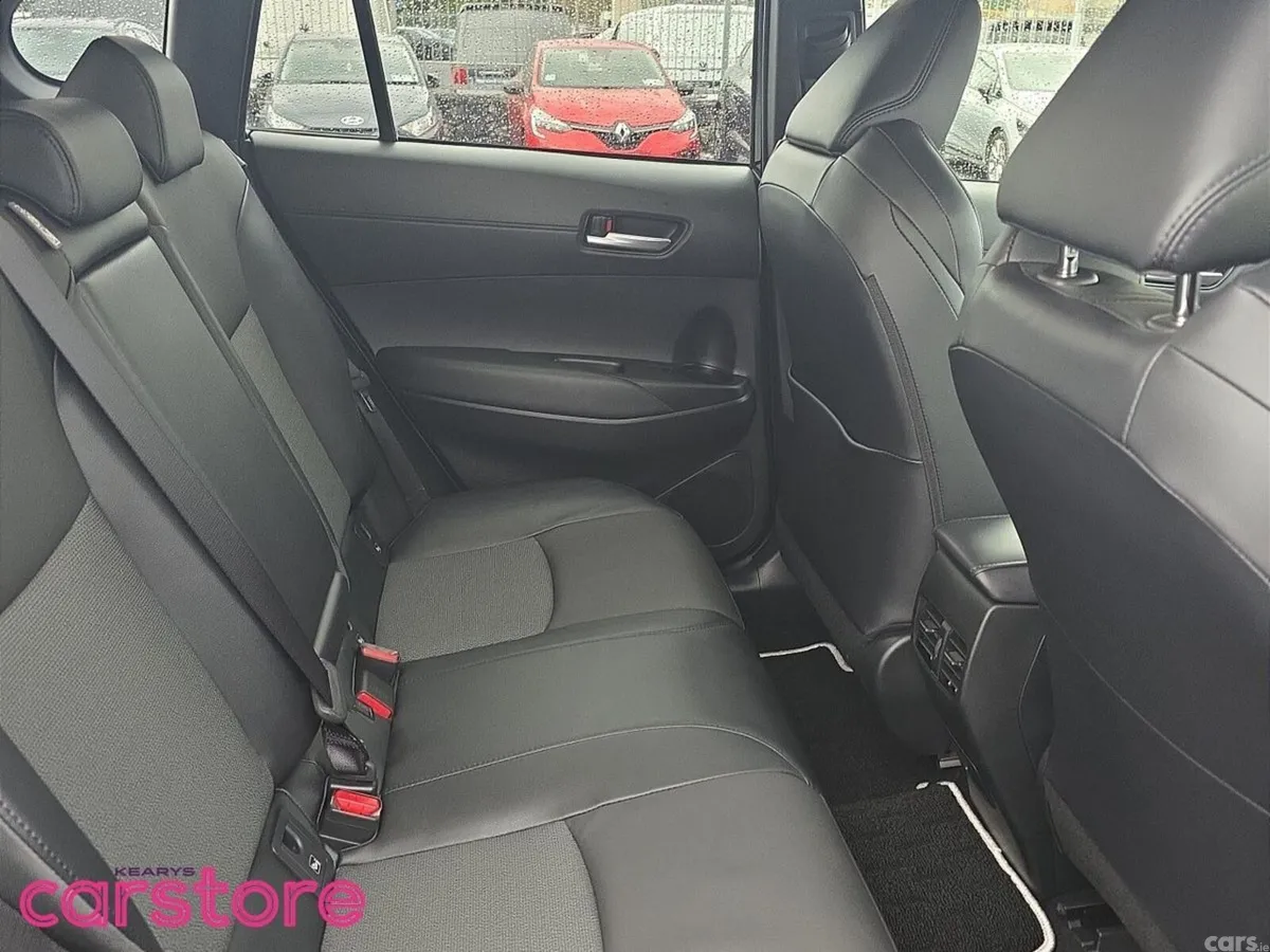 Toyota Corolla Cross Hatchback, Petrol Hybrid, 2024, Black