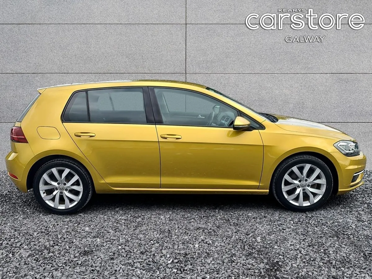 Volkswagen Golf Hatchback, Petrol, 2017, Yellow