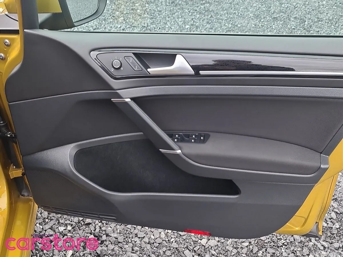 Volkswagen Golf Hatchback, Petrol, 2017, Yellow
