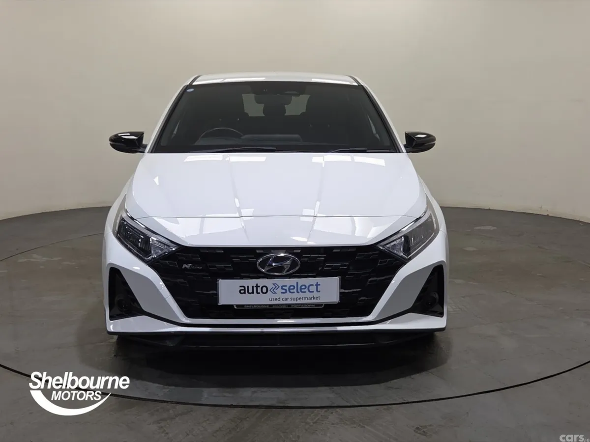 Hyundai i20 Hatchback, Petrol, 2024, White