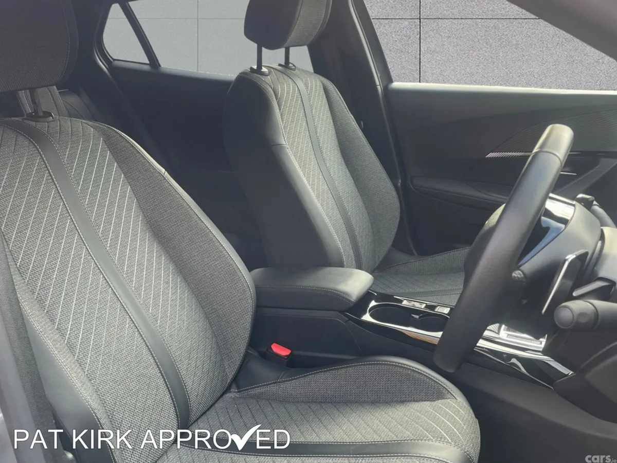 Peugeot 2008 Estate, Petrol, 2025, Grey