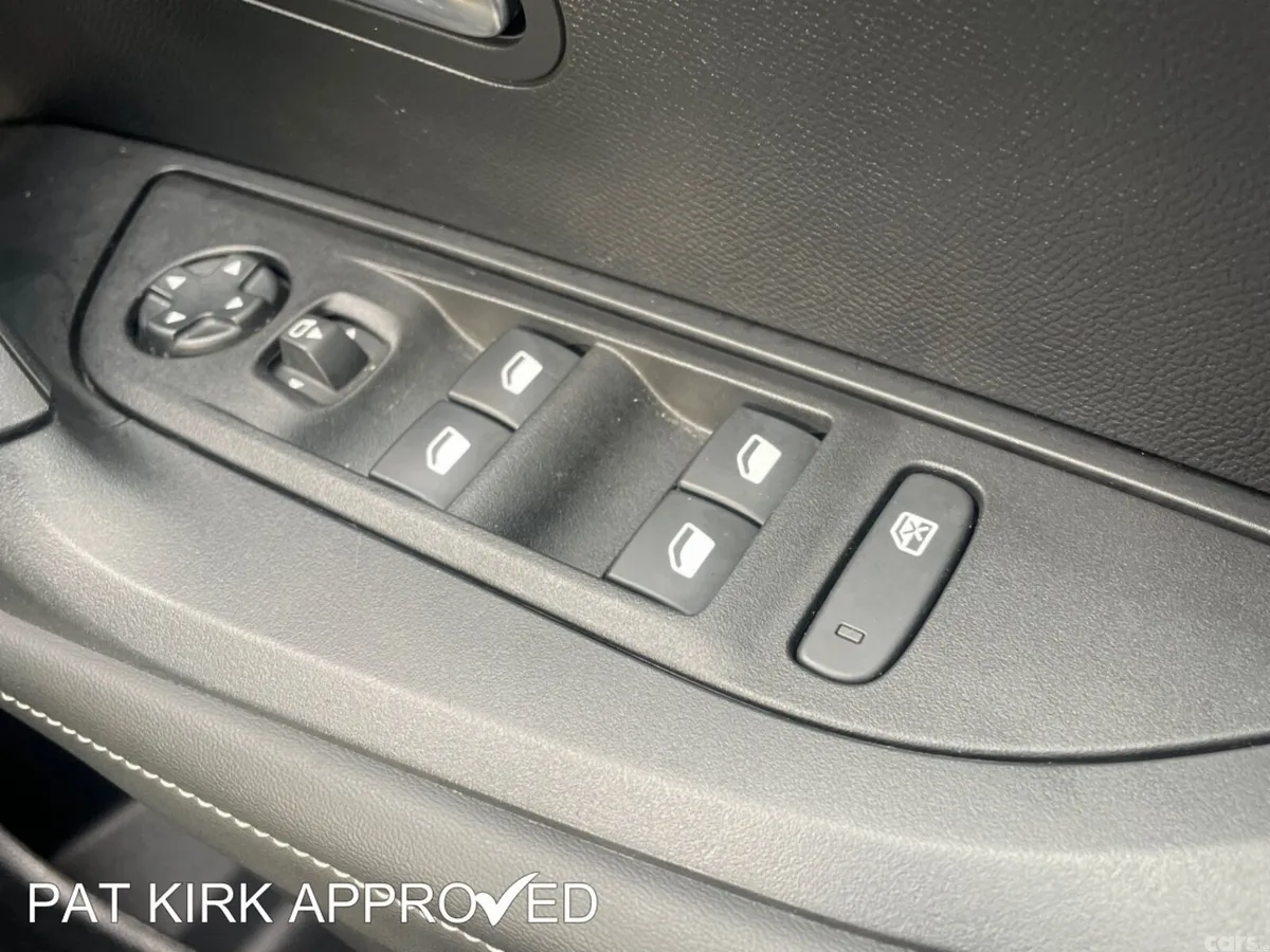 Peugeot 2008 Estate, Petrol, 2025, Grey