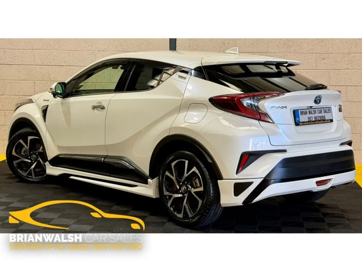 Toyota C-HR SUV, Petrol Hybrid, 2018, White
