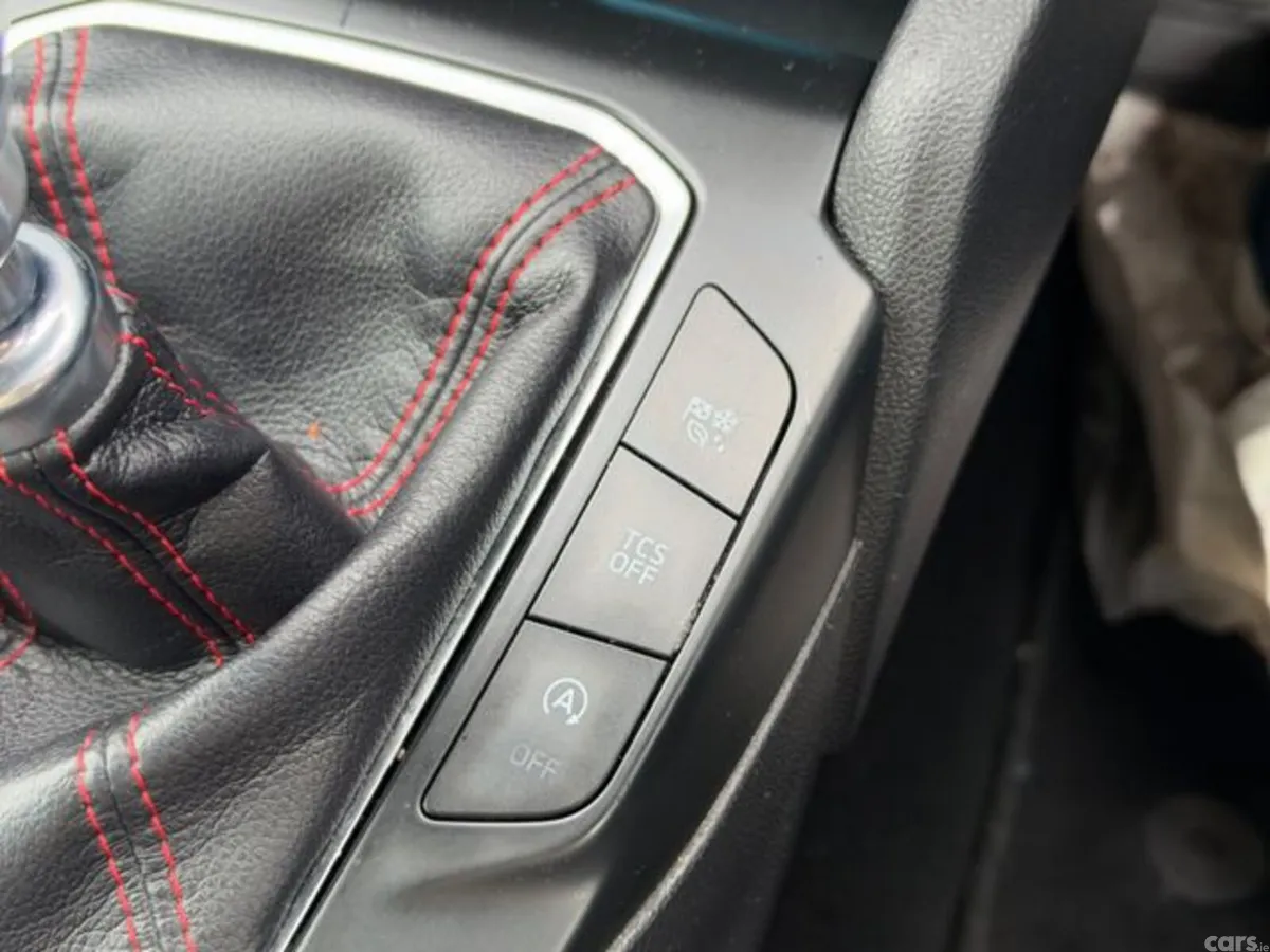 Ford Focus Hatchback, Diesel, 2019, Silver