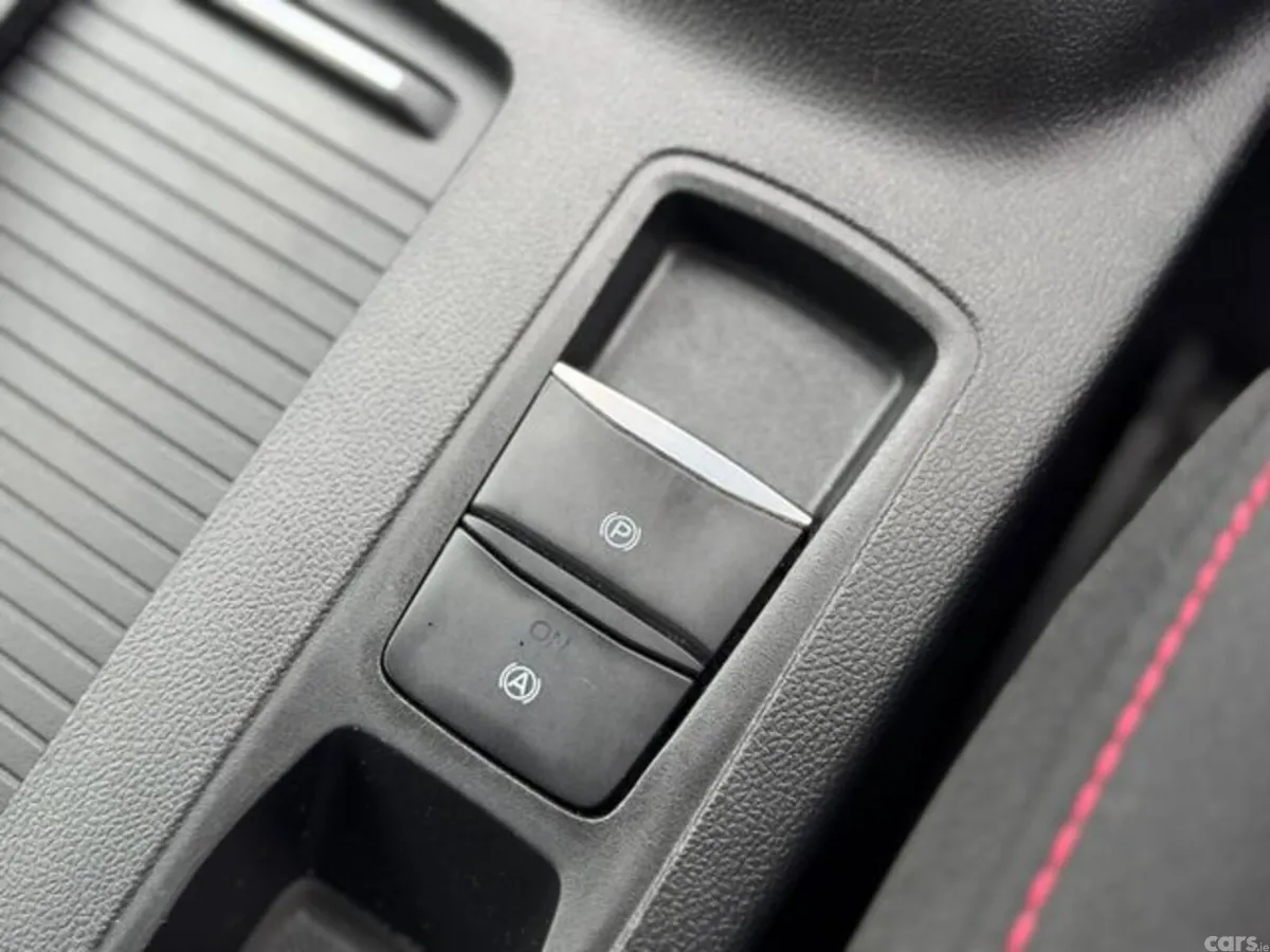 Ford Focus Hatchback, Diesel, 2019, Silver