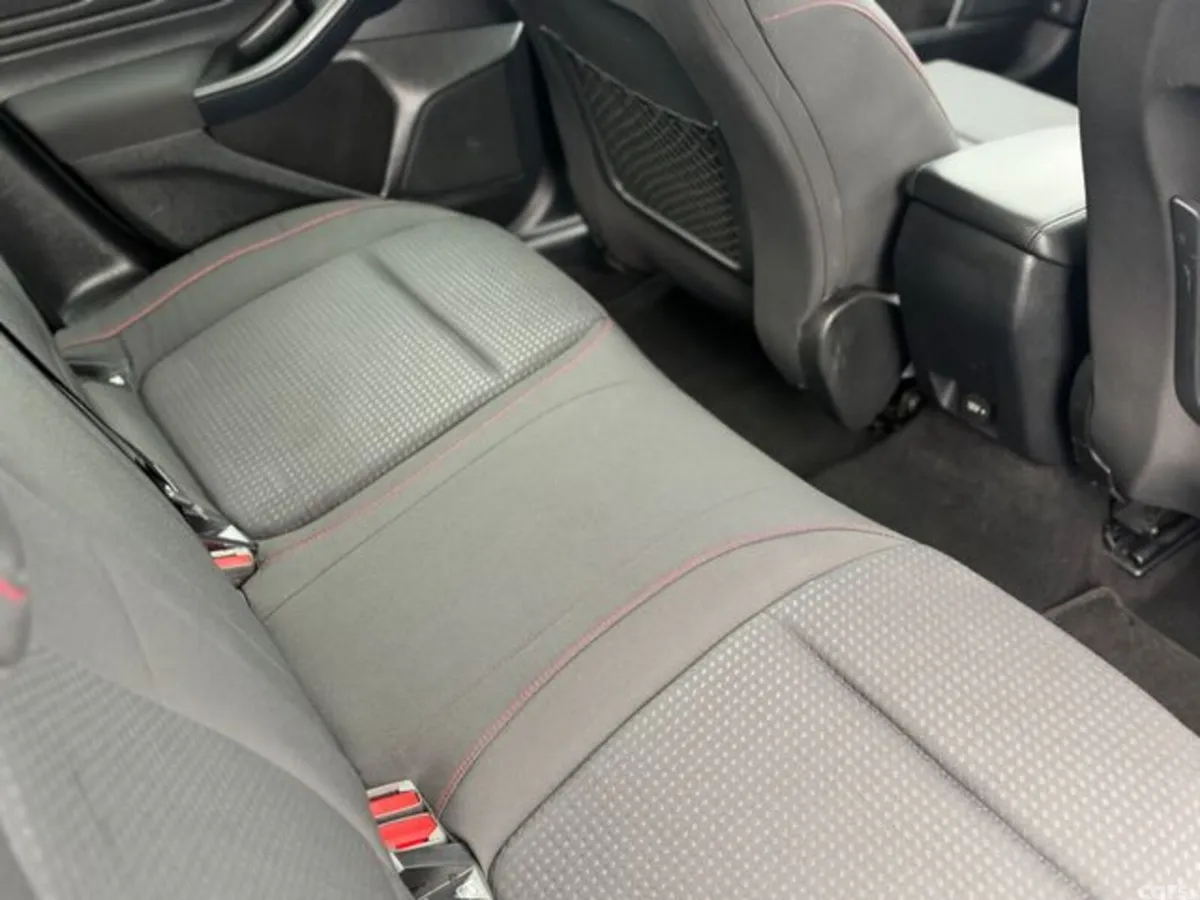 Ford Focus Hatchback, Diesel, 2019, Silver