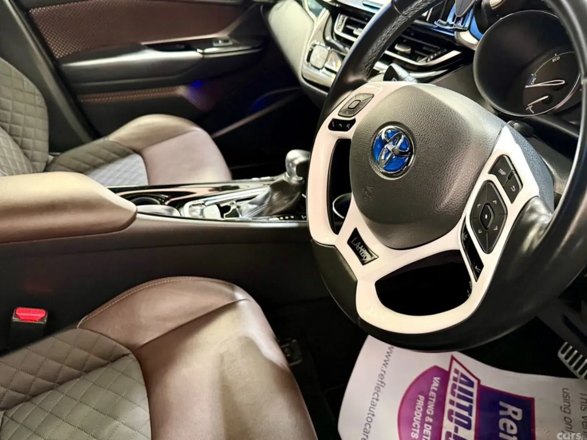 Toyota C-HR SUV, Petrol Hybrid, 2018, White