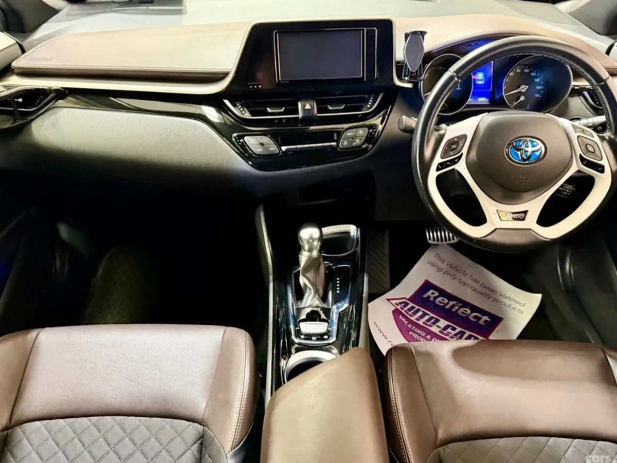 Toyota C-HR SUV, Petrol Hybrid, 2018, White