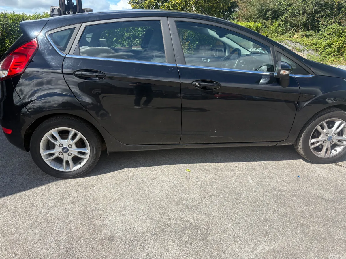 Ford Fiesta Hatchback, Petrol, 2016, Black