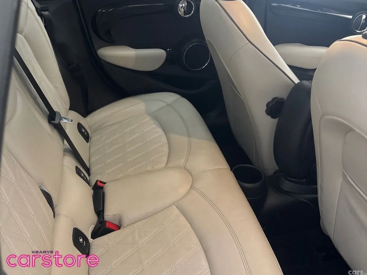 Mini Cooper Hatchback, Petrol, 2020, Green