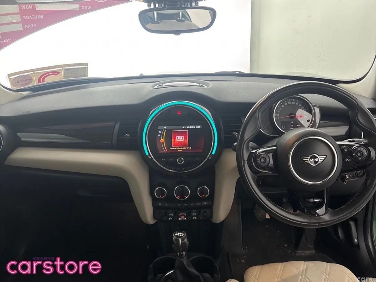 Mini Cooper Hatchback, Petrol, 2020, Green