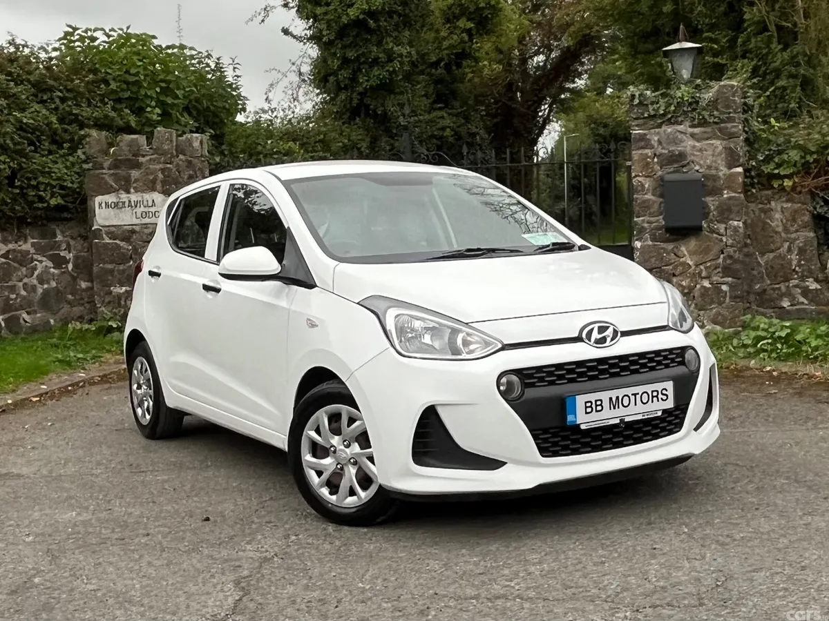 Hyundai i10 Hatchback, Petrol, 2019, White