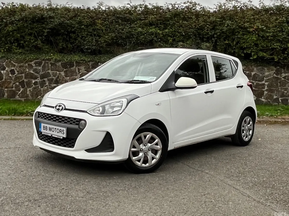 Hyundai i10 Hatchback, Petrol, 2019, White