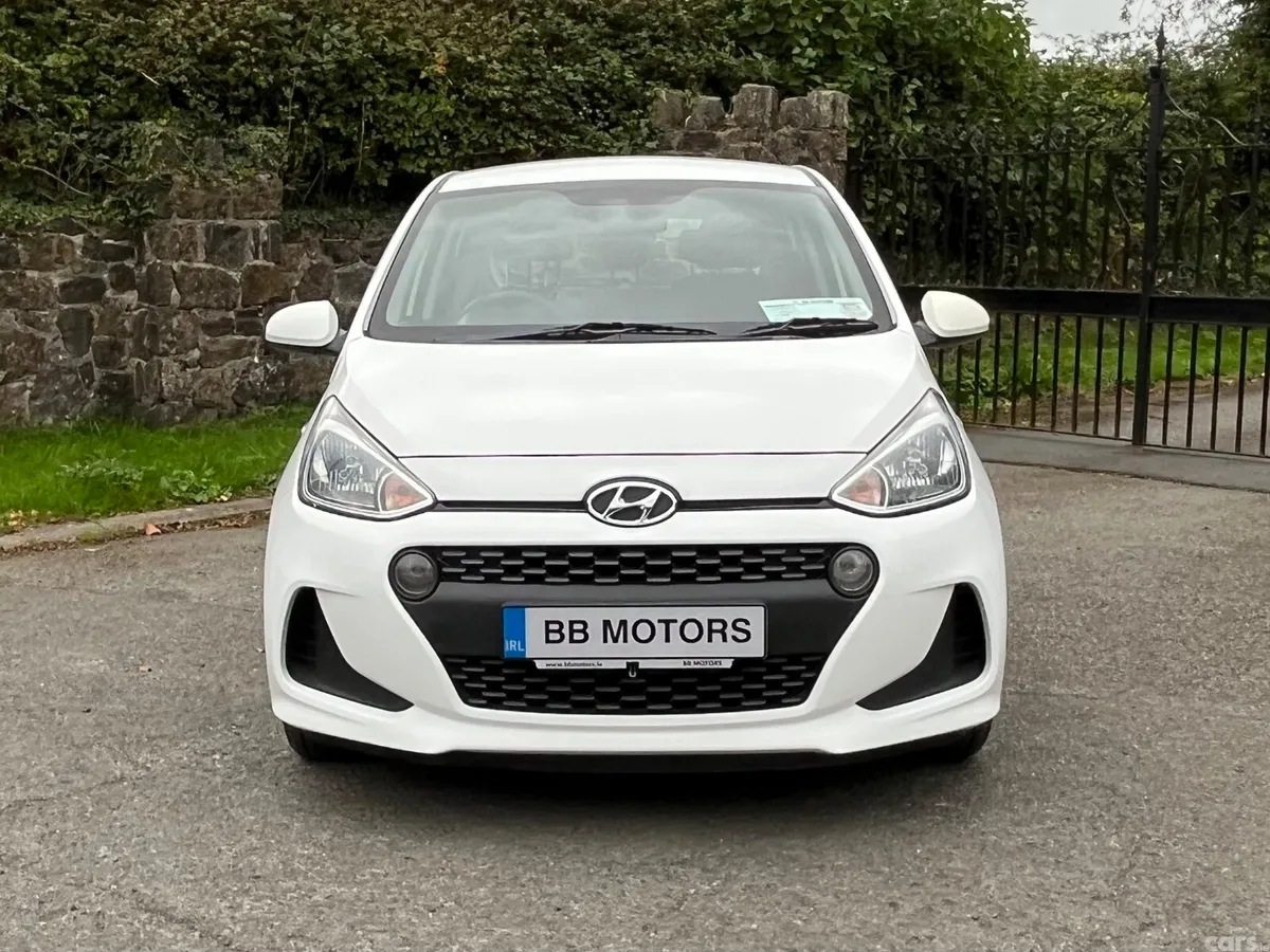 Hyundai i10 Hatchback, Petrol, 2019, White