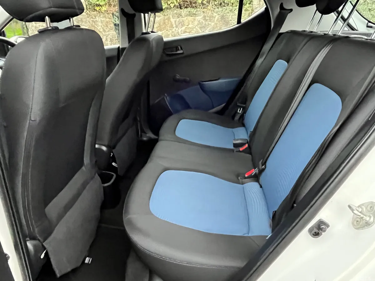 Hyundai i10 Hatchback, Petrol, 2019, White