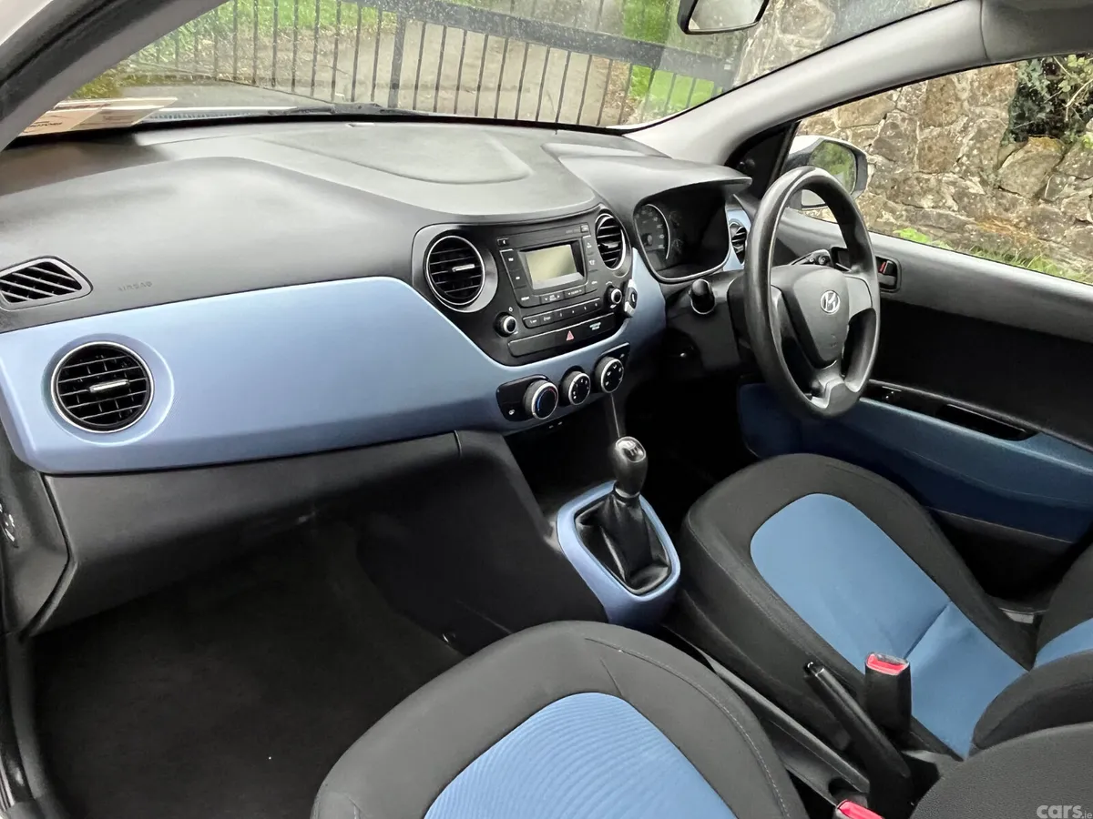 Hyundai i10 Hatchback, Petrol, 2019, White