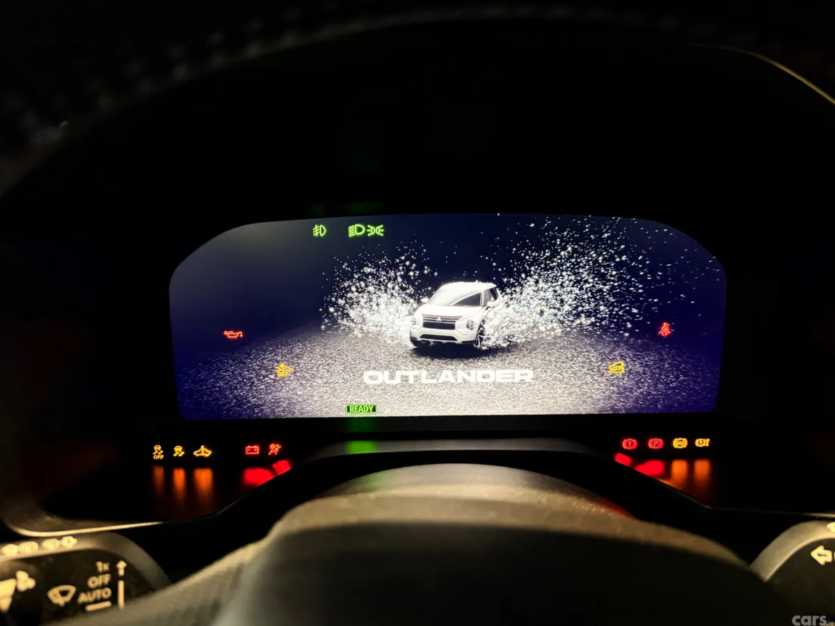 Mitsubishi Outlander SUV, Petrol Plug-in Hybrid, 2023, White