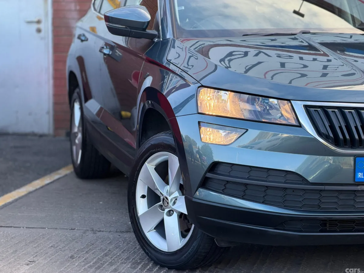Skoda Karoq SUV, Petrol, 2020, Grey