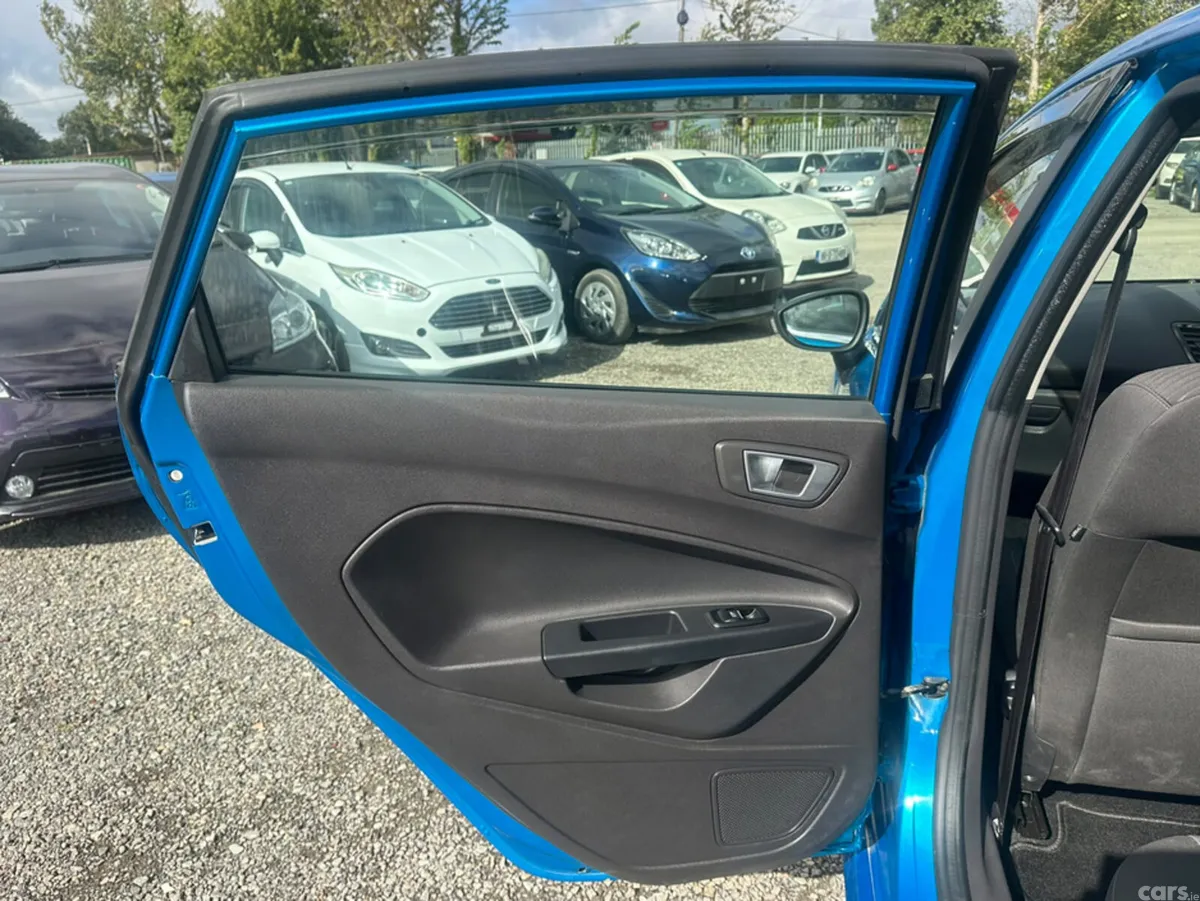 Ford Fiesta Hatchback, Petrol, 2015, Blue