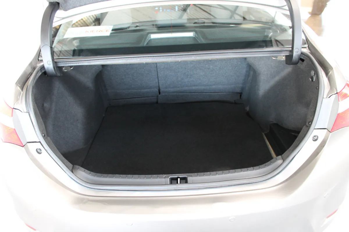 Toyota Corolla Saloon, Petrol, 2017, Grey