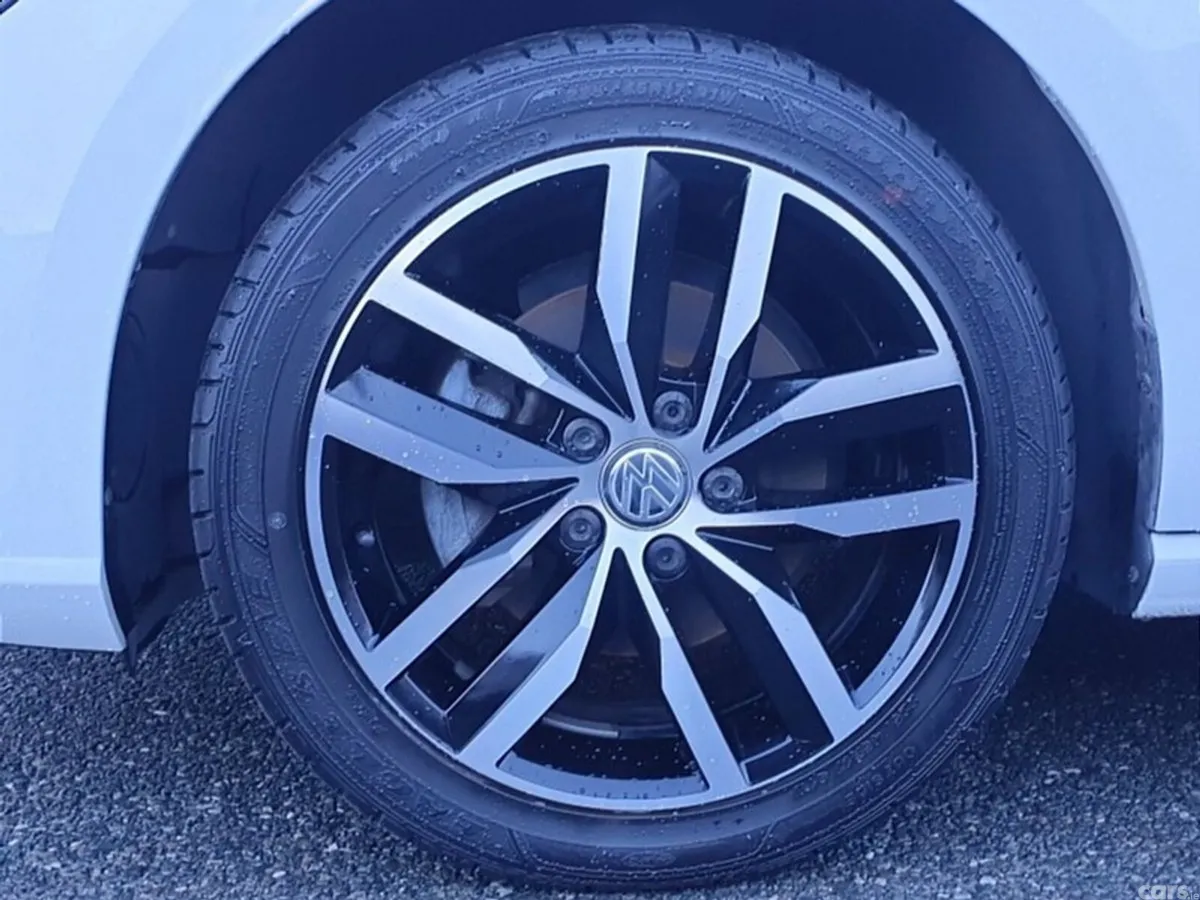 Volkswagen Golf Hatchback, Petrol, 2019, White