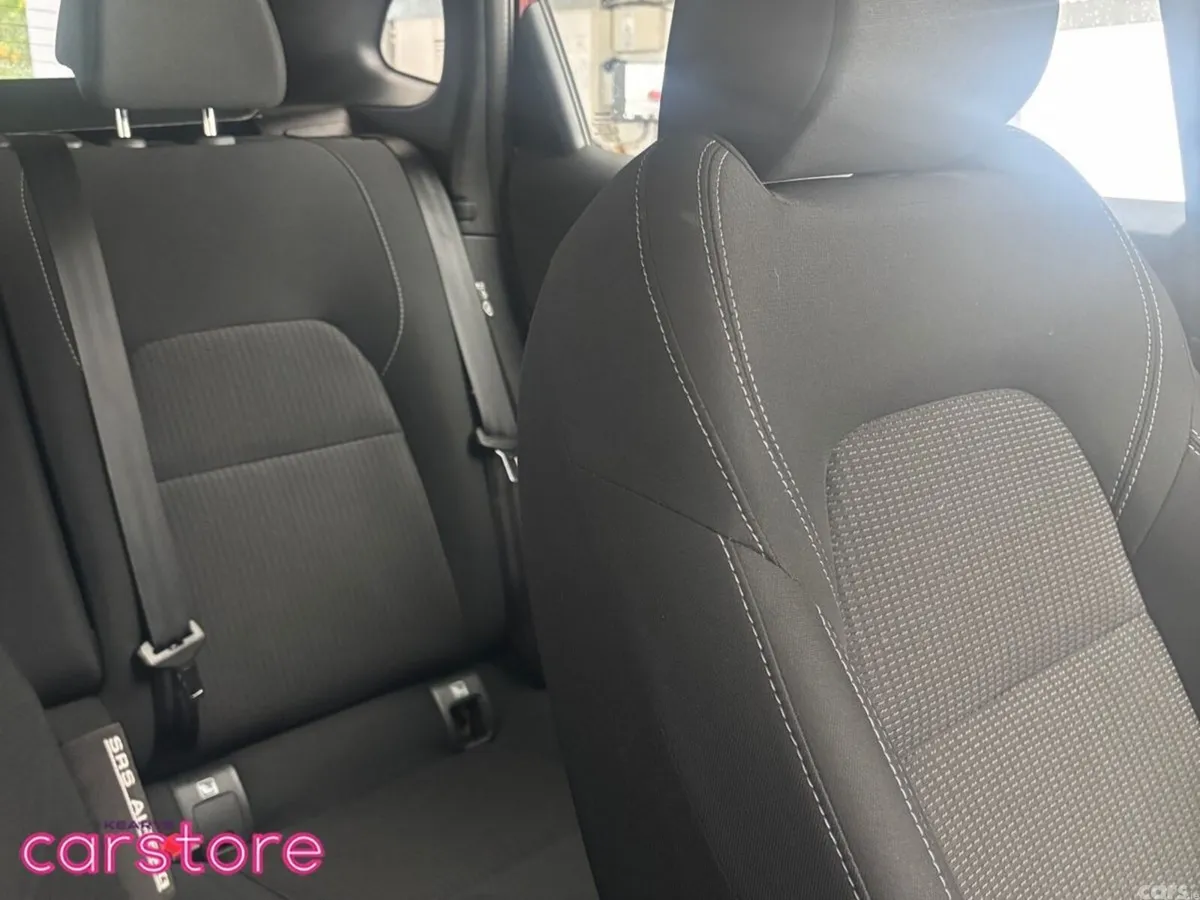 Nissan Qashqai MPV, Petrol, 2023, Red