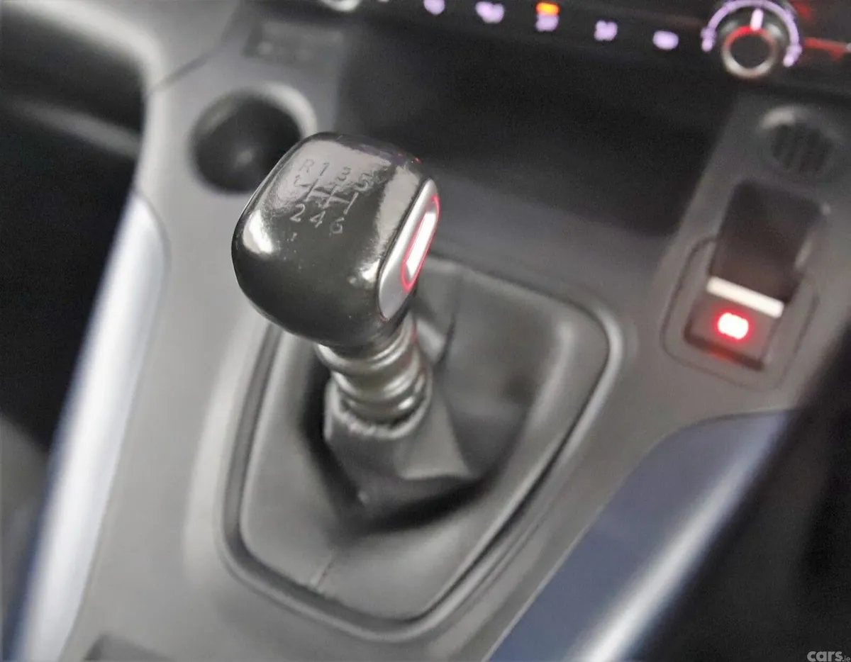Peugeot Rifter MPV, Diesel, 2021, Blue