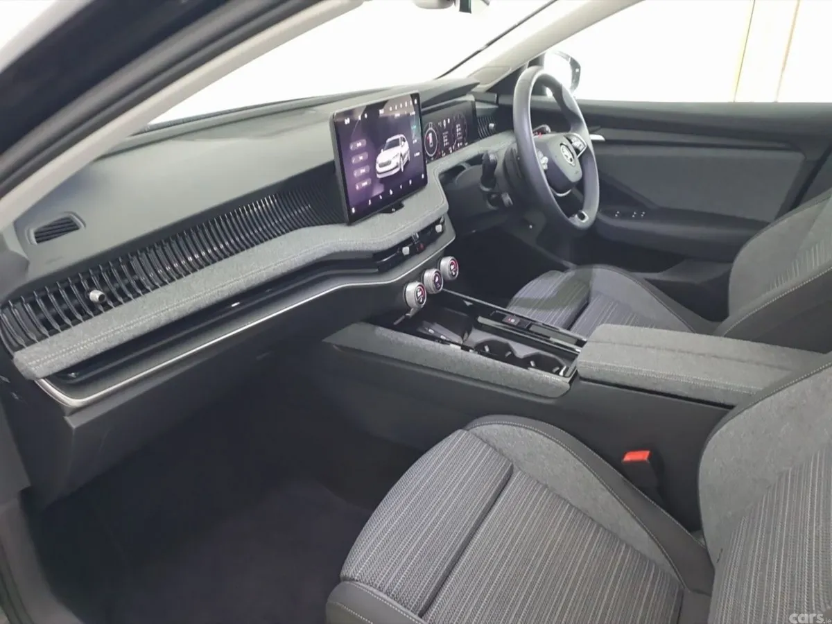 Skoda Superb Estate, Petrol Plug-in Hybrid, 2025, Black