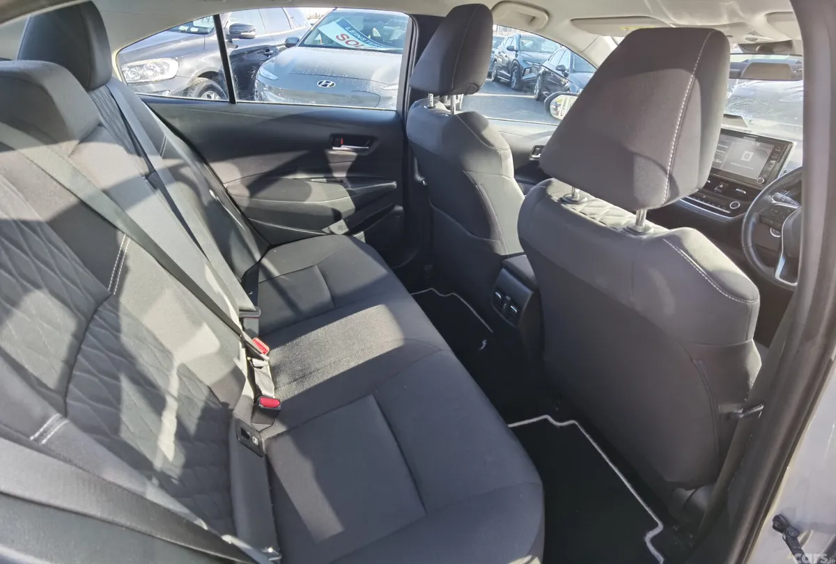 Toyota Corolla Saloon, Petrol Hybrid, 2022, Grey
