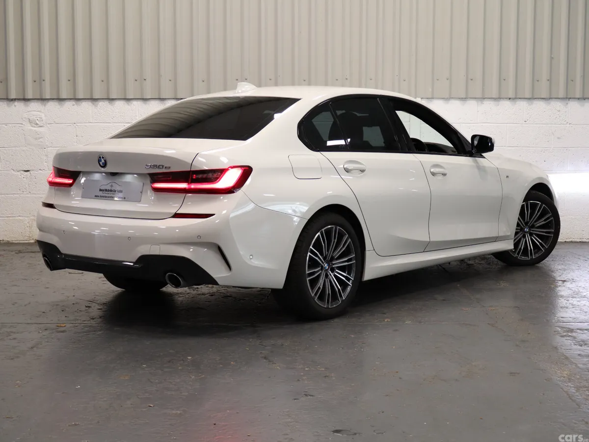 BMW 3-Series Saloon, Petrol Plug-in Hybrid, 2020, White