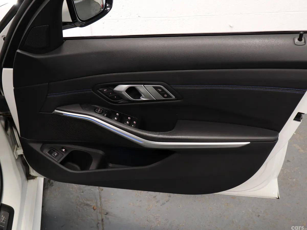 BMW 3-Series Saloon, Petrol Plug-in Hybrid, 2020, White