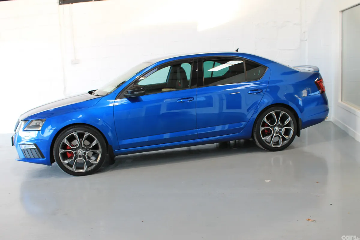 Skoda Octavia Hatchback, Diesel, 2018, Blue