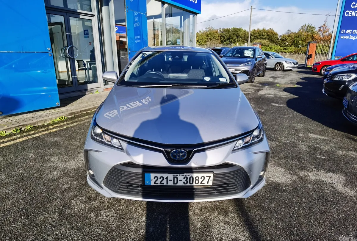 Toyota Corolla Saloon, Petrol Hybrid, 2022, Grey