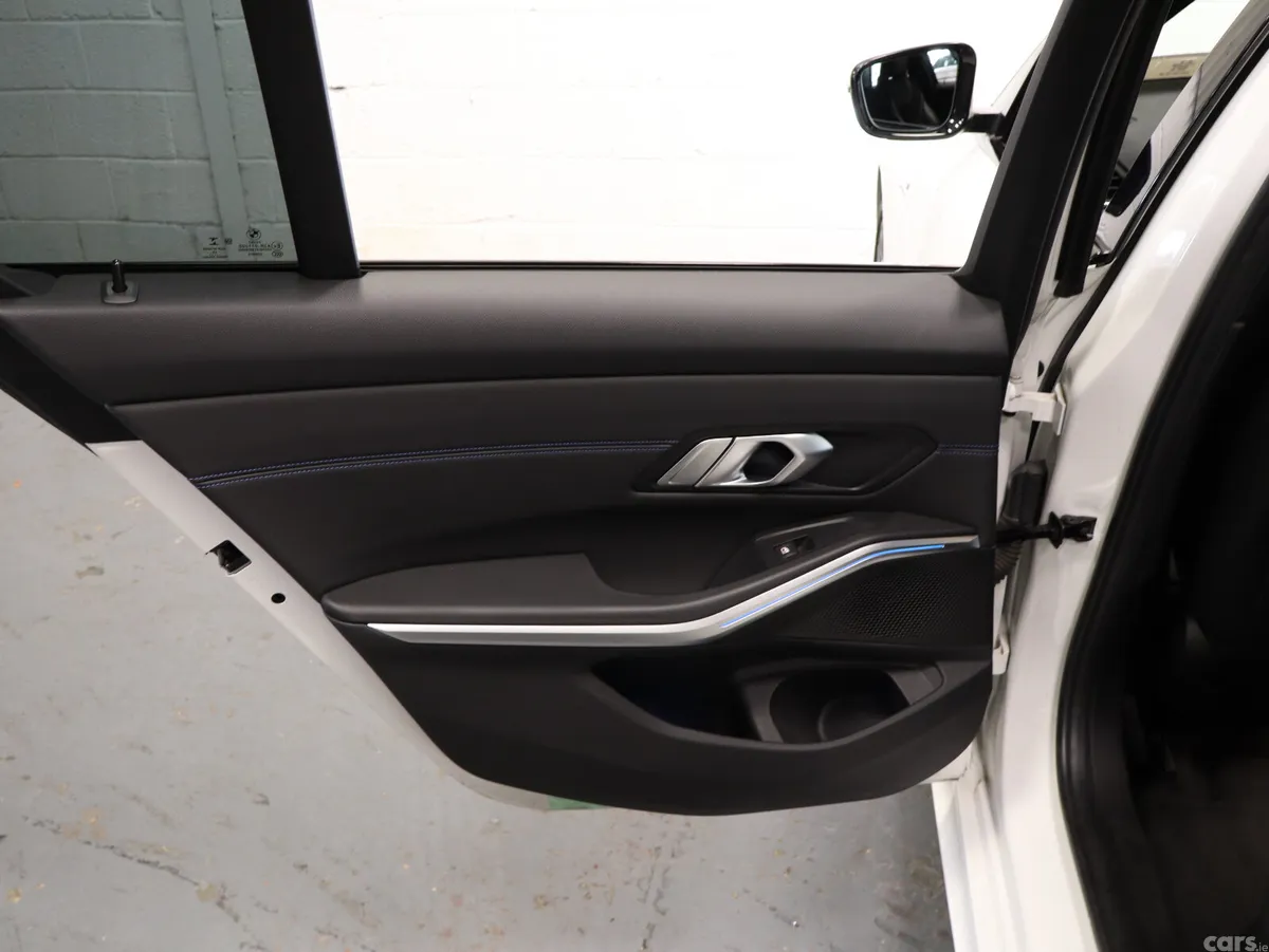 BMW 3-Series Saloon, Petrol Plug-in Hybrid, 2020, White