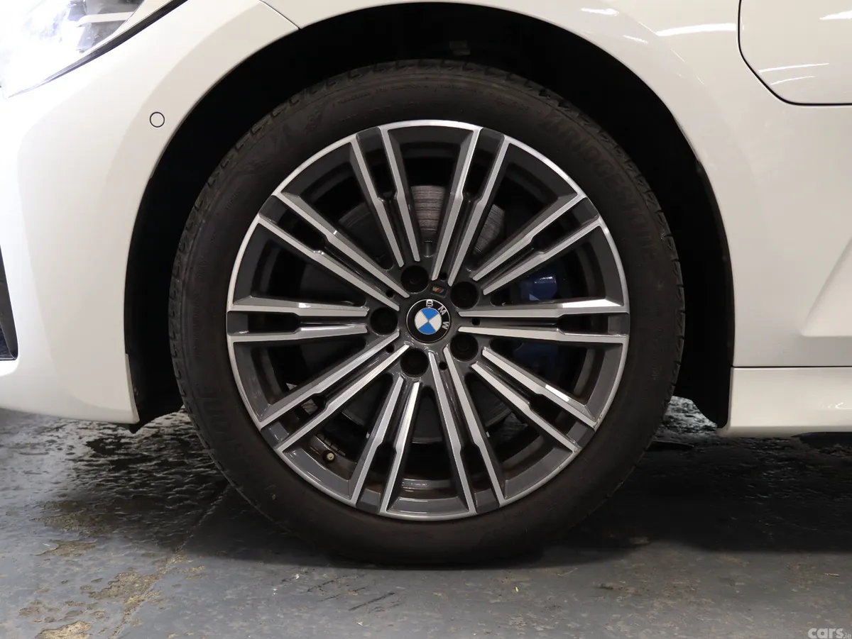 BMW 3-Series Saloon, Petrol Plug-in Hybrid, 2020, White