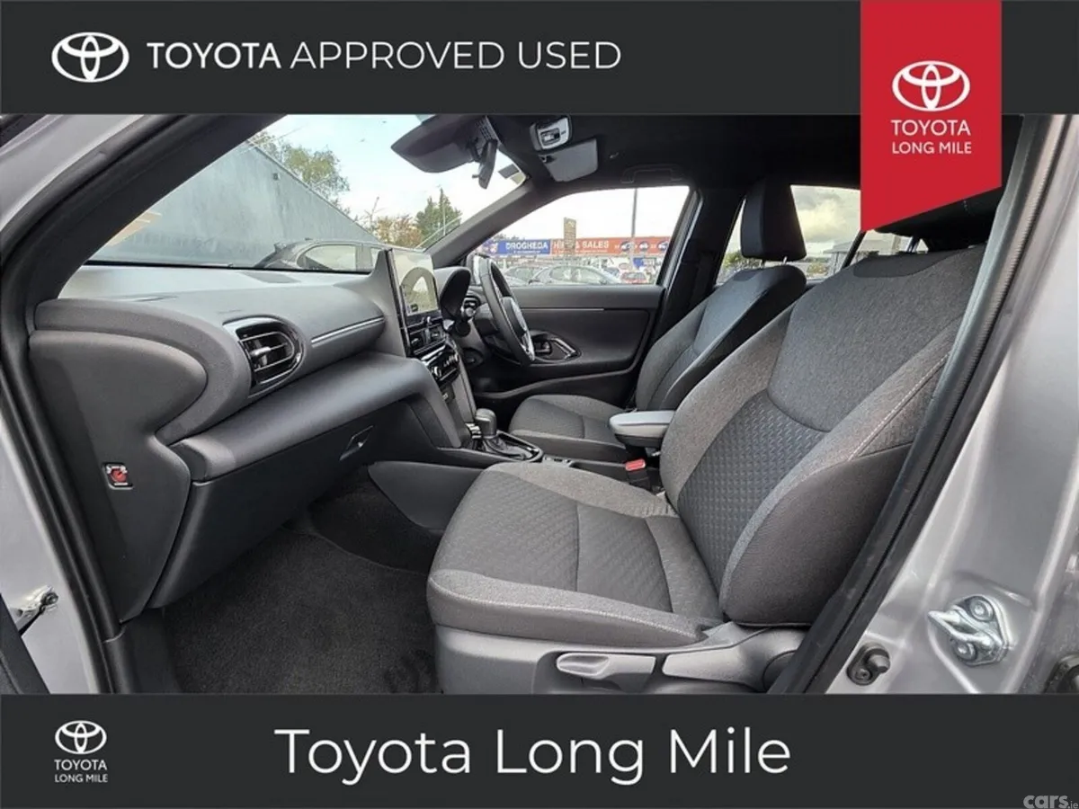 Toyota Yaris Cross Hatchback, Petrol Hybrid, 2026, Grey