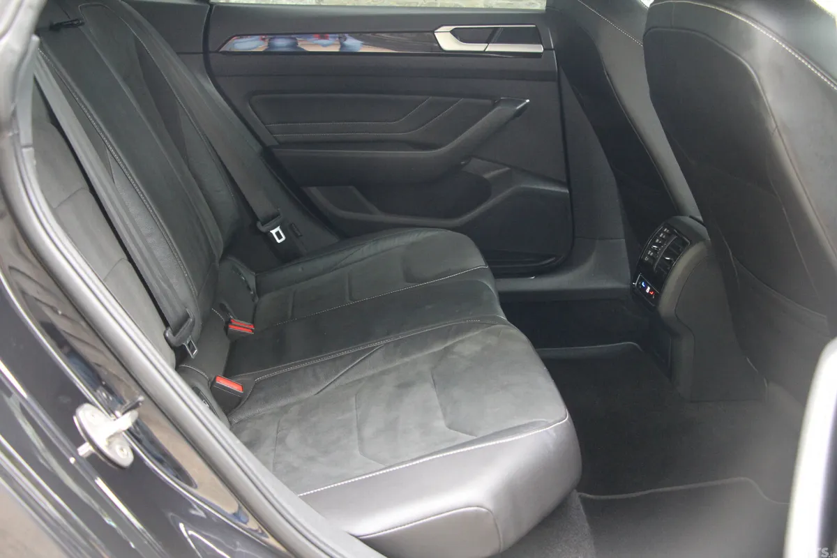 Volkswagen Arteon Hatchback, Diesel, 2023, Black