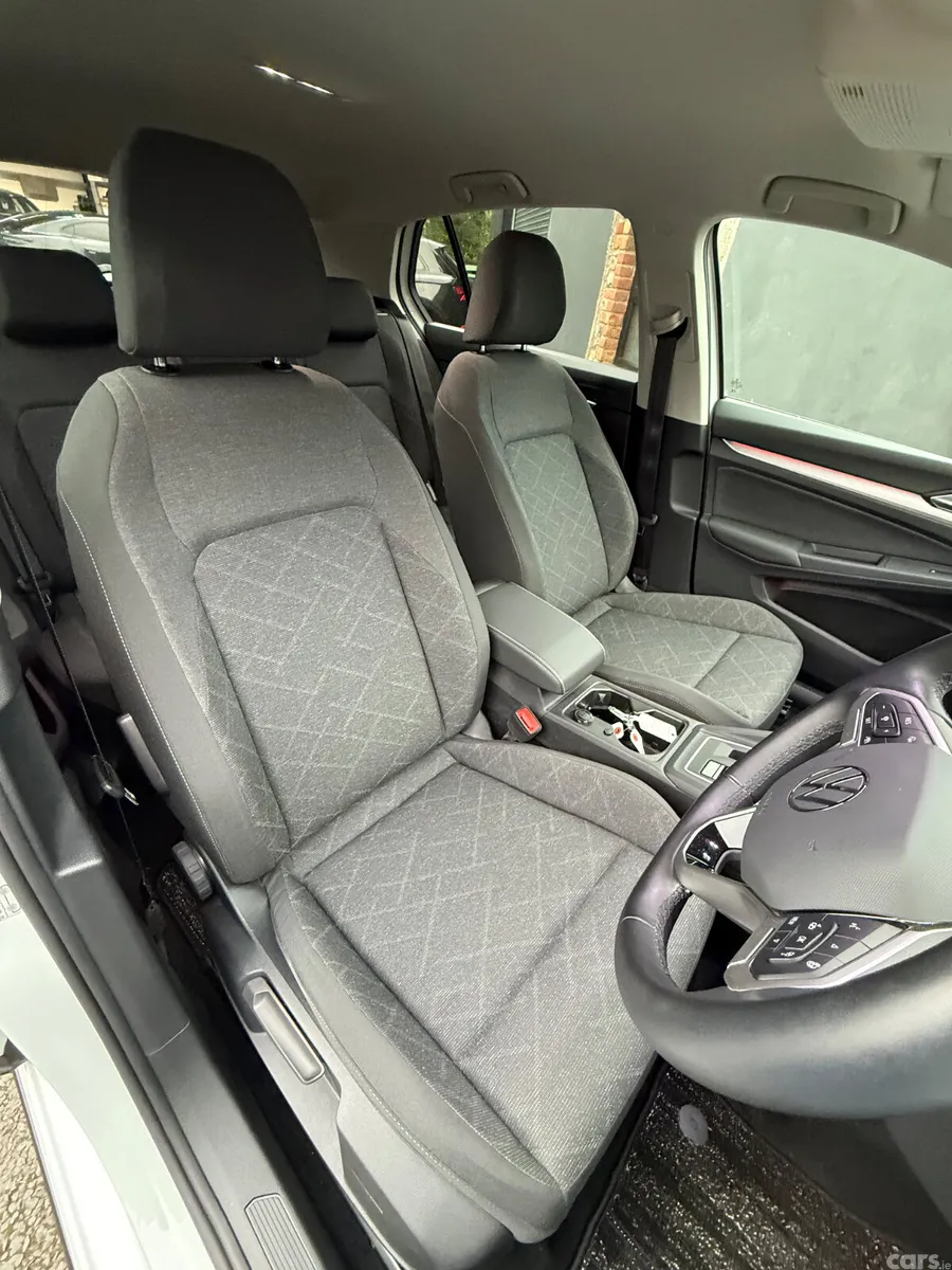 Volkswagen Golf Hatchback, Diesel, 2023, White