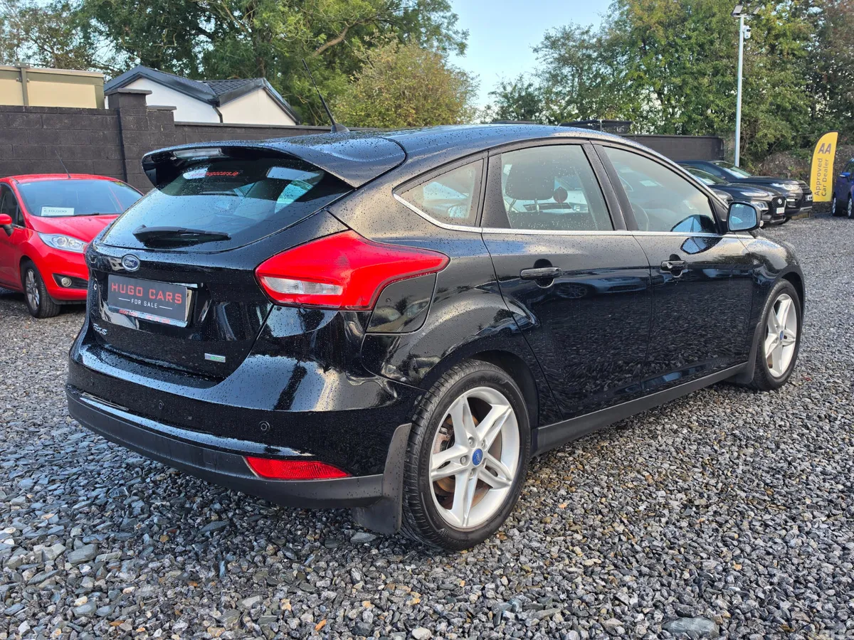 Ford Focus Hatchback, Petrol, 2017, Black