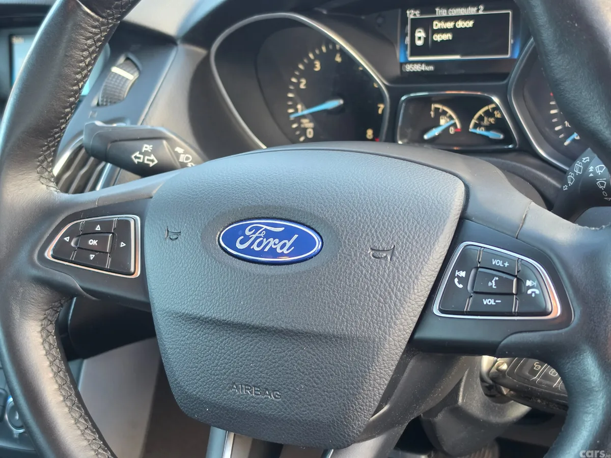 Ford Focus Hatchback, Petrol, 2017, Black