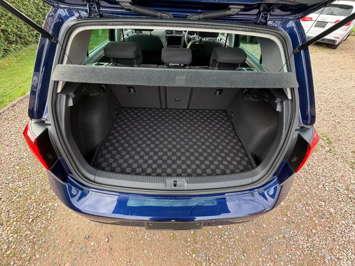 Volkswagen Golf Hatchback, Petrol, 2018, Blue