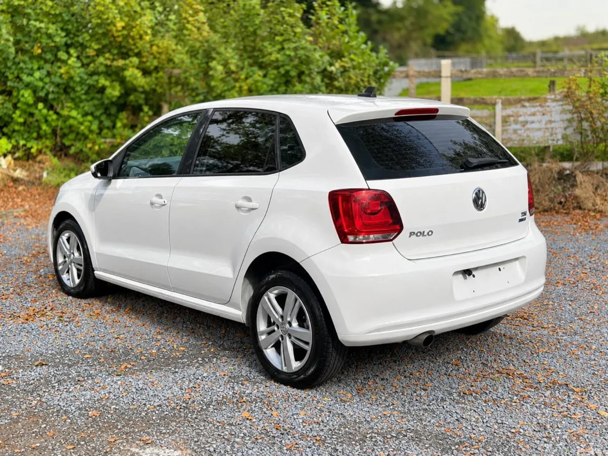 Volkswagen Polo Hatchback, Petrol, 2013, White