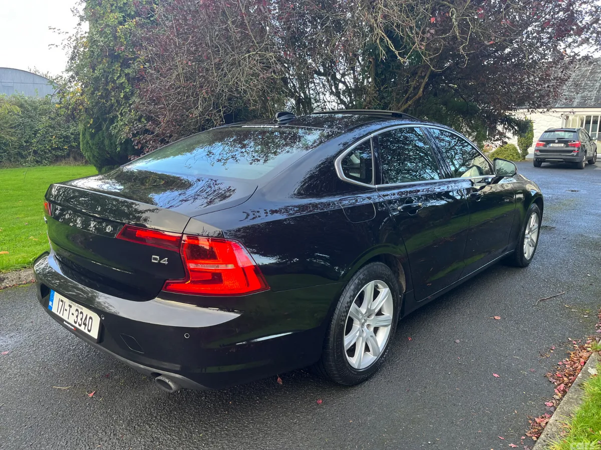 Volvo S90 Saloon, Diesel, 2017, Black
