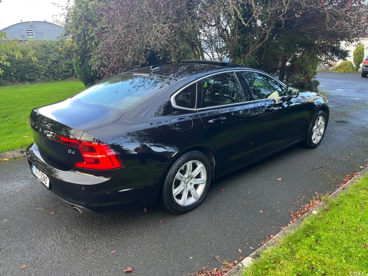 Volvo S90 Saloon, Diesel, 2017, Black
